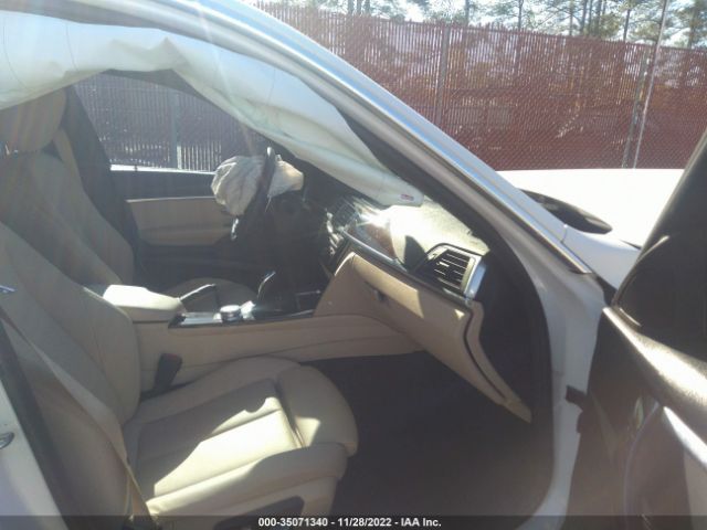 WBA8B9C32HK885581 BMW 3 Series 330i