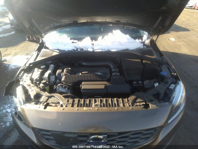 2015 Volvo V60, VIN: YV4612HK1F1000579