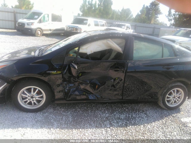 Toyota Prius Two 2016 JTDKBRFU9G3019950 Image 11