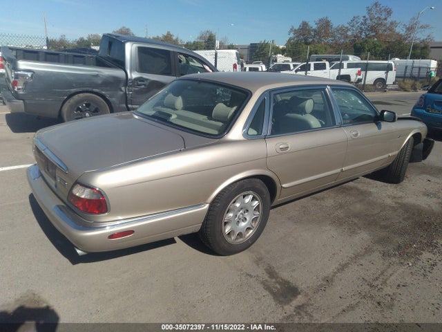 SAJHX6247WC840092 Jaguar XJ