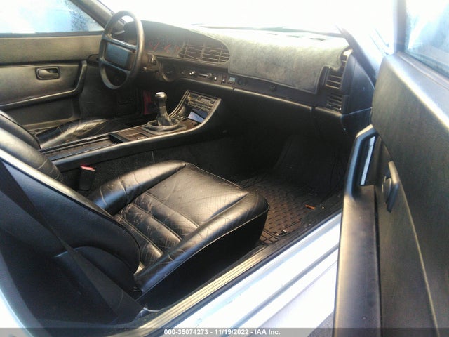 1986 PORSCHE 944 VIN: WP0AA0946GN458324