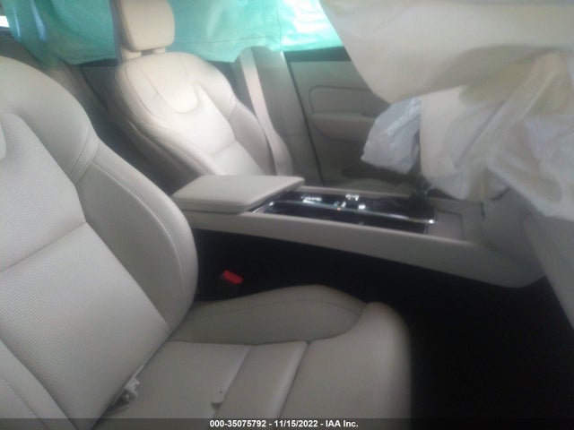 2021 Volvo XC60, VIN: YV4102DL1M1860488