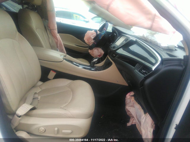 2018 Buick Envision, VIN: LRBFX2SA2JD010125