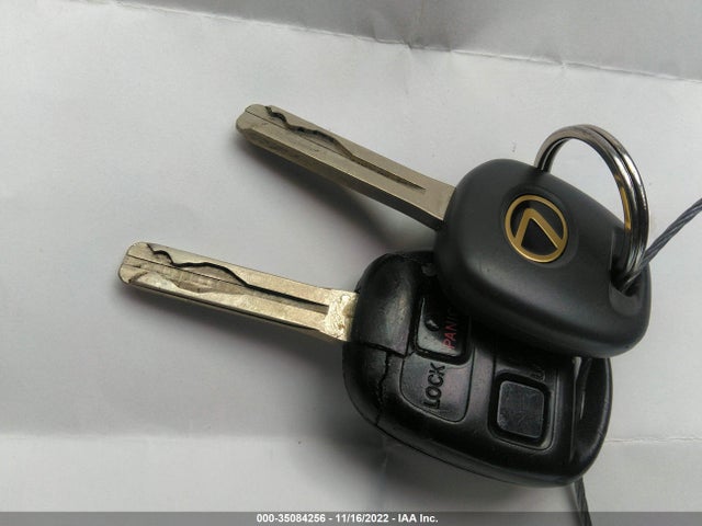 Lexus ES 300 2002 JTHBF30G420027807 Image 3