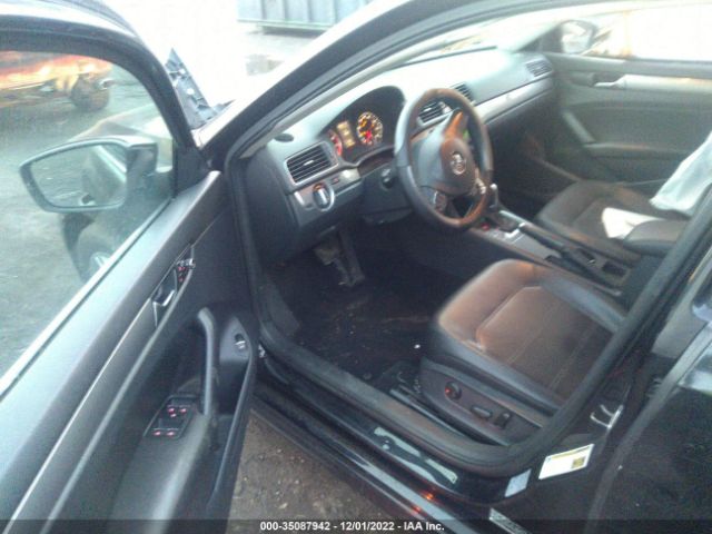 1VWAT7A31EC045948 Volkswagen Passat 1.8t Wolfsburg Edition