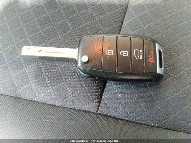 5XYPG4A39JG388299 KIA SORENTO LX