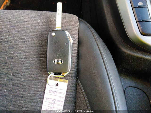 KNDEU2AA8M7056407 KIA SELTOS S