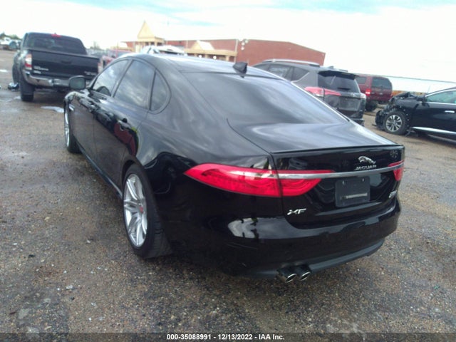SAJBL4BN0HCY19344 Jaguar Xf 20d R-sport