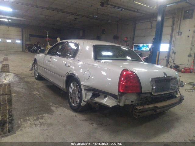 Lincoln Town Car Ultimate 2004 1LNHM83W44Y612310 Image 5
