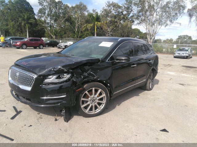Lincoln MKC 2019 5LMCJ3C9XKUL16757 Image 2