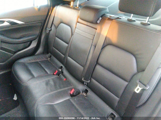 2018 Infiniti QX30, VIN: SJKCH5CR8JA060792