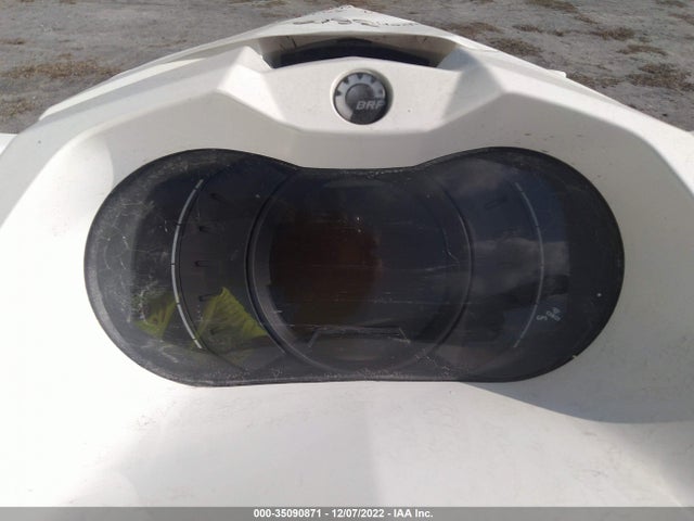 2015 SEA DOO GTI VIN: YDV86052F515
