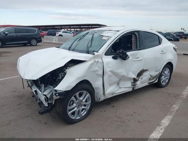 3MYDLBYV1HY155678 Toyota YARIS IA