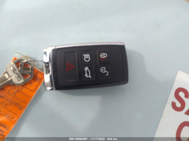 Land Rover Discovery Se 2018 SALRG2RV2JA070083 Image 3