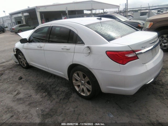 1C3CCBABXDN640309 Chrysler 200 LX
