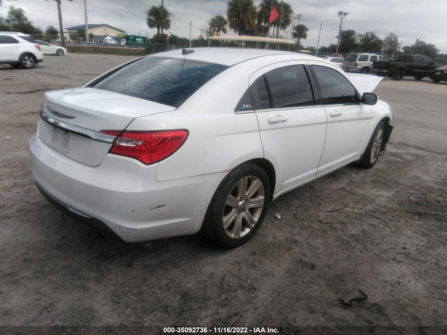 1C3CCBABXDN640309 Chrysler 200 LX