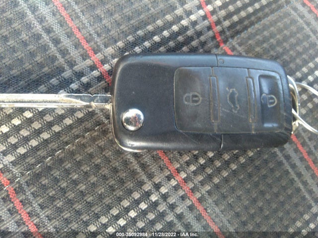 Volkswagen GTI 2009 WVWEV71KX9W118227 Image 3
