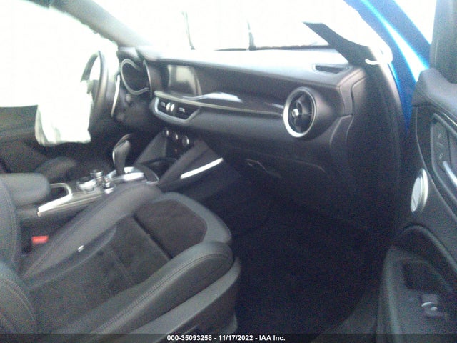 ZASPAKEV4M7D12760 Alfa Romeo STELVIO QUADRIFOGLIO