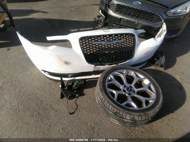 2C3CCABG6GH123722 Chrysler 300 300s