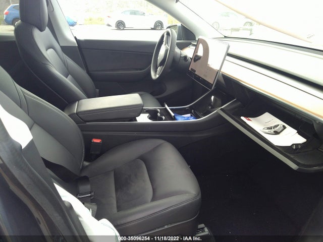 2020 Tesla Model Y, VIN: 5YJYGDEF1LF017785