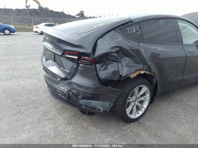 2020 Tesla Model Y, VIN: 5YJYGDEF1LF017785