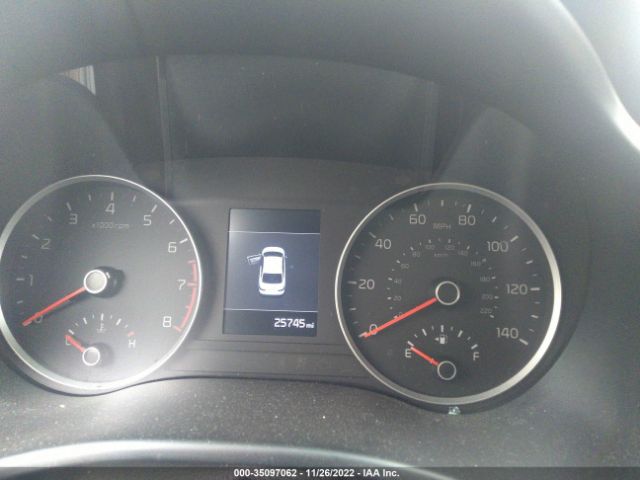 3KPA35ABXJE000377 KIA Rio 5-door Ex