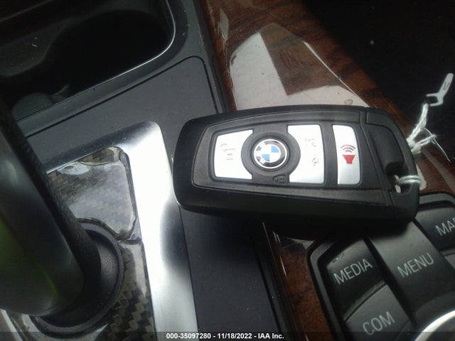 2017 BMW 3 Series, VIN: WBA8E5G56HNU42067