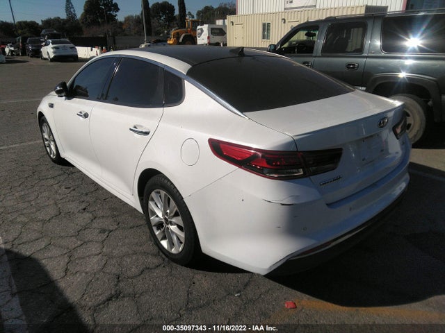 2018 Kia Optima, VIN: 5XXGT4L35JG243631