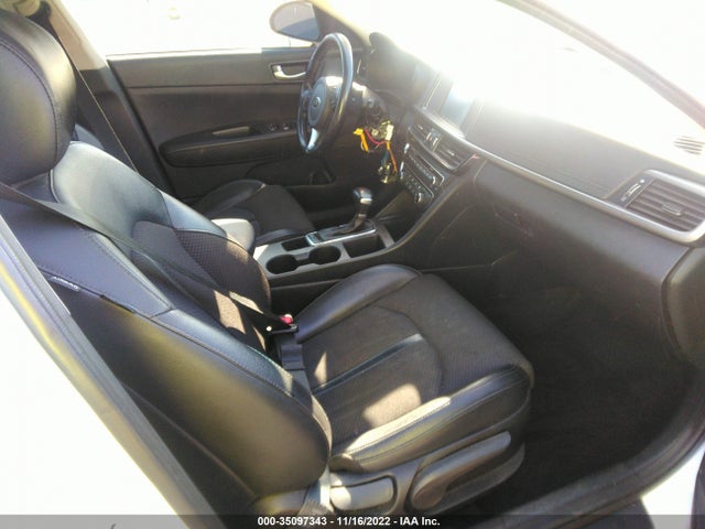 2018 Kia Optima, VIN: 5XXGT4L35JG243631