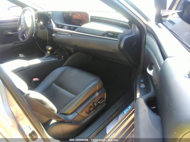2021 Lexus ES, VIN: 58ADA1C10MU002679