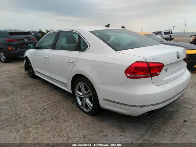 1VWBS7A39FC042174 Volkswagen Passat 1.8t Se W/sunroof & Nav