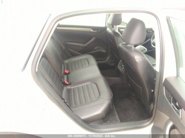 1VWBS7A39FC042174 Volkswagen Passat 1.8t Se W/sunroof & Nav