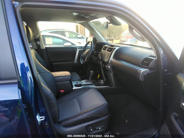 2020 Toyota 4Runner, VIN: JTEBU5JR3L5824858