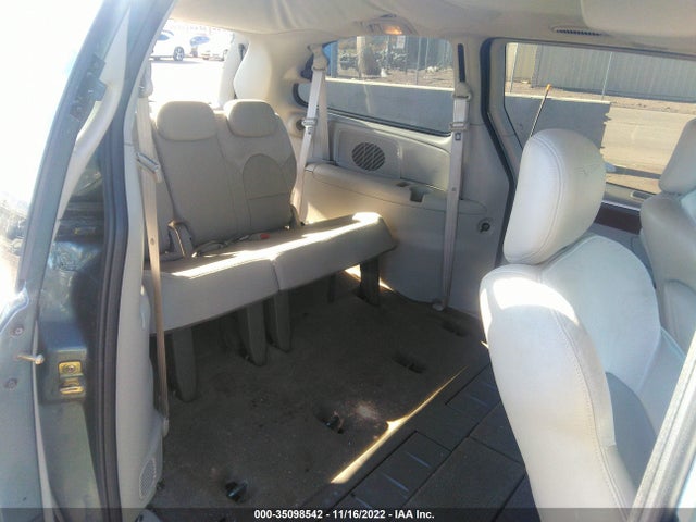 2005 CHRYSLER TOWN & COUNTRY LIMITED VIN: 2C4GP64L65R530780