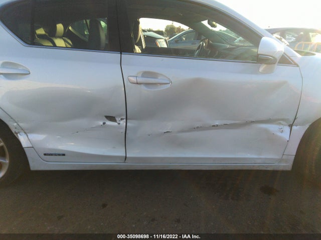 JTHKD5BH6C2112631 Lexus CT 200H