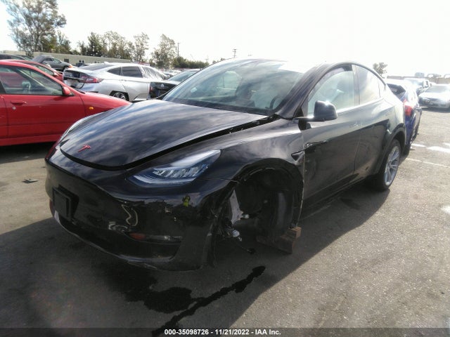 Tesla Model Y Long Range 2022 7SAYGDEE5NF332148 Image 2