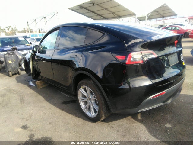 Tesla Model Y Long Range 2022 7SAYGDEE5NF332148 Image 4
