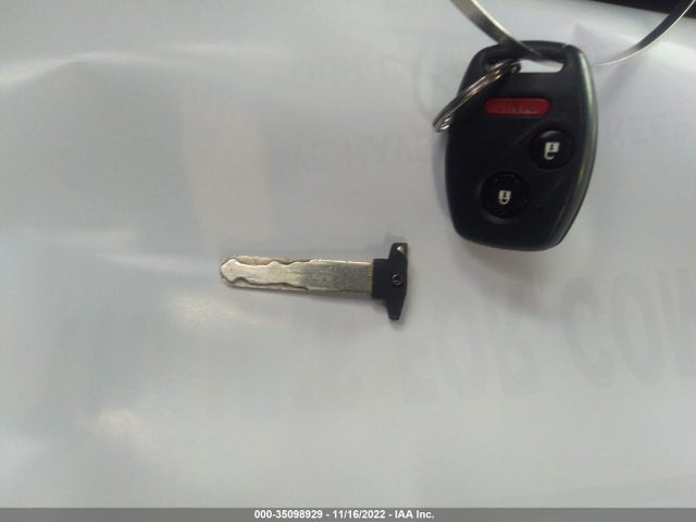 2010 HONDA CR-V LX VIN: 3CZRE3H31AG700660