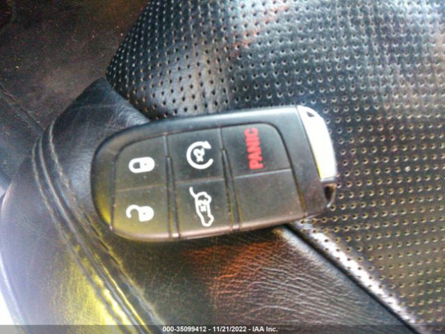 1C4RJFCG2JC504193 Jeep Grand Cherokee Overland