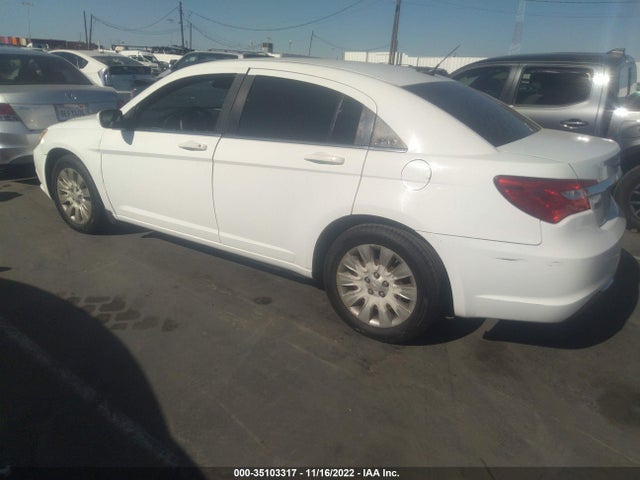 1C3BC4FG5BN588659 Chrysler 200 LX