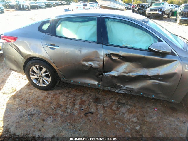 2016 Kia Optima, VIN: 5XXGT4L32GG027843