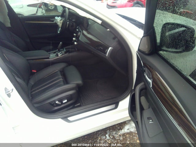 2019 BMW 5 Series, VIN: WBAJE7C50KWW27588
