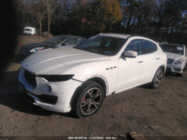 Maserati Levante 2017 ZN661XUS0HX228464 Image 2