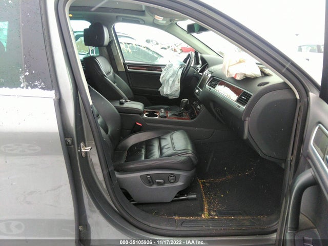 WVGEF9BP9ED006927 Volkswagen Touareg Lux