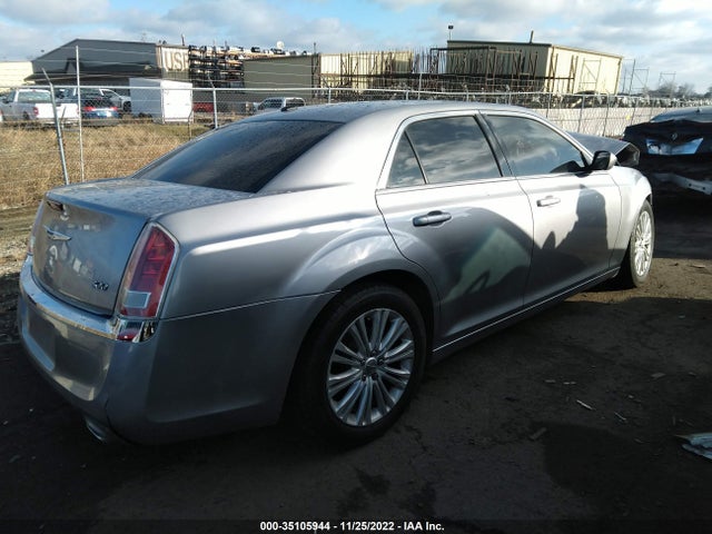 Chrysler 300 2014 2C3CCARG0EH328049 Image 4