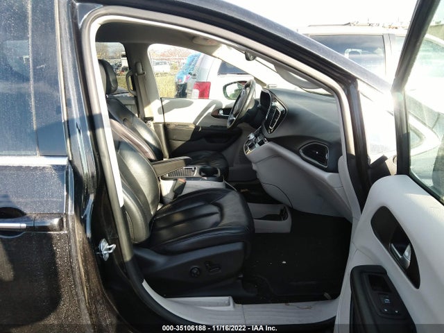 2C4RC1EG1HR832426 Chrysler Pacifica Touring-l Plus