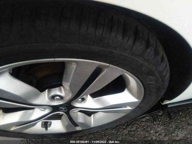 2016 Hyundai Veloster, VIN: KMHTC6AD5GU252608