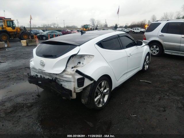 2016 Hyundai Veloster, VIN: KMHTC6AD5GU252608