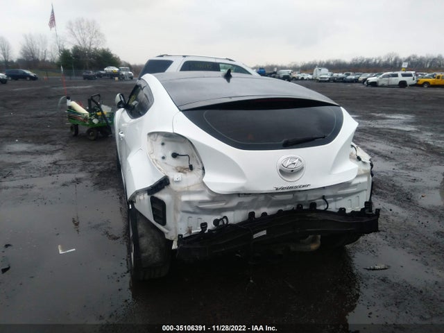 2016 Hyundai Veloster, VIN: KMHTC6AD5GU252608