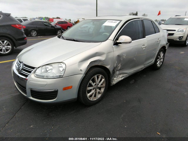 2010 VOLKSWAGEN JETTA SEDAN SE VIN: 3VWRX7AJ0AM040948